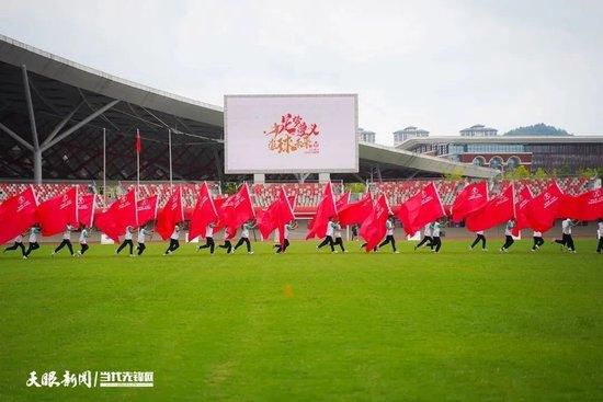 而米兰青年队后卫西米奇没有资格在欧冠报名，因此本场佳夫离场后替补出场的是中场克鲁尼奇。